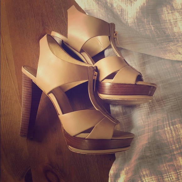 Michael Kors zip front sandals - Picture 1 of 6